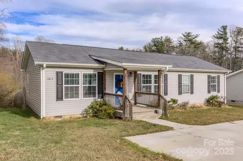 1471 Howard Gap Loop Rd, Flat Rock, NC 28731 photo 2