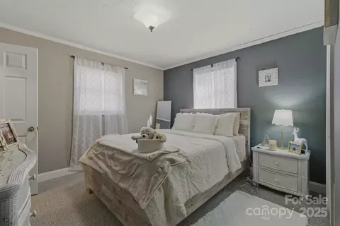 Bedroom - 102 Page St, Morganton, NC 28655 photo 4 of 4