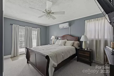 Bedroom - 102 Page St, Morganton, NC 28655 photo 3 of 4