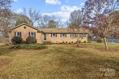 1419 Marlwood Cir, Charlotte, NC 28227