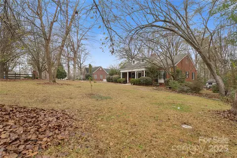 Other - 514 W Barr St, Lancaster, SC 29720 photo 4 of 11