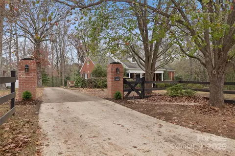 Other - 514 W Barr St, Lancaster, SC 29720 photo 2 of 11