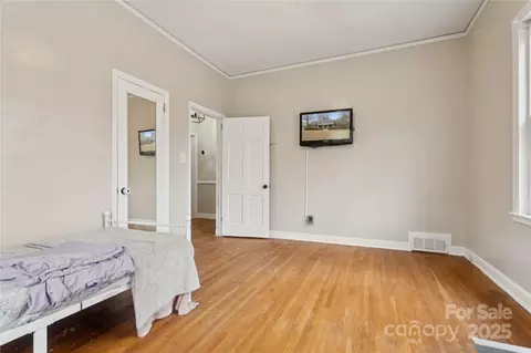 Bedroom - 514 W Barr St, Lancaster, SC 29720 photo 6 of 8