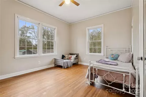 Bedroom - 514 W Barr St, Lancaster, SC 29720 photo 4 of 8