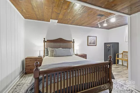 Bedroom - 240 Markley Dr, Flat Rock, NC 28731 photo 4 of 5