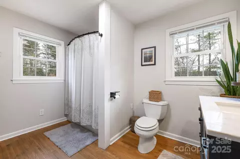 Bath - 240 Markley Dr, Flat Rock, NC 28731 photo 1 of 2