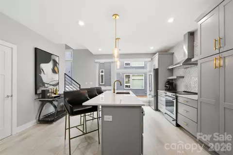 2712 Youngblood St, Charlotte, NC 28203