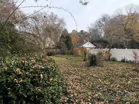 2629 Sharon Rd, Charlotte, NC 28211