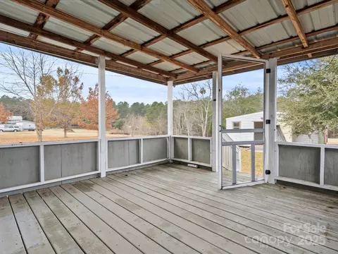Exterior - 3231 Rocky Ridge Rd, Wallace, SC 29596 photo 3 of 6