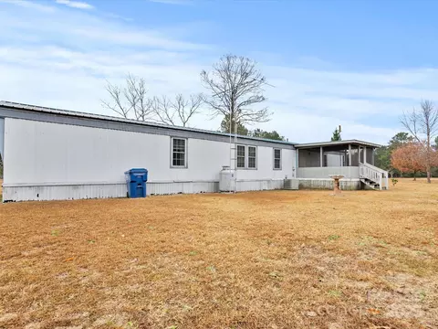 Exterior - 3231 Rocky Ridge Rd, Wallace, SC 29596 photo 1 of 6