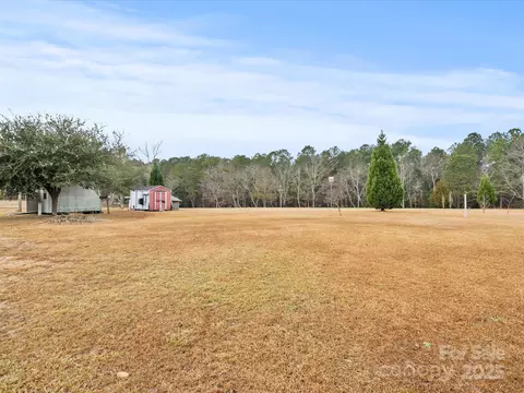 Exterior - 3231 Rocky Ridge Rd, Wallace, SC 29596 photo 5 of 6