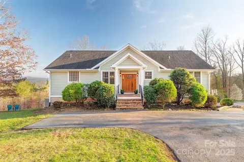 61 Buckle Rdg, Weaverville, NC 28787