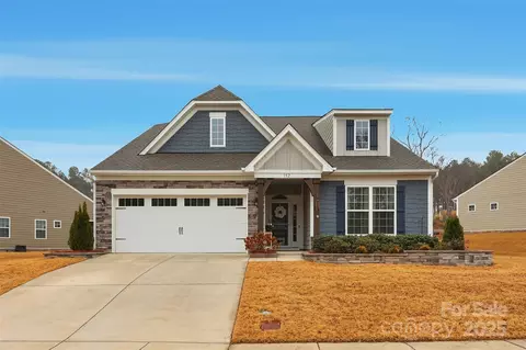 352 Picasso Trl, Mount Holly, NC 28120