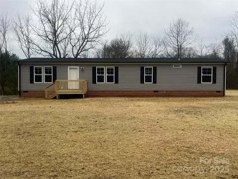 978 Pinnacle Church Rd, Nebo, NC 28761