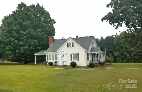 496 Brawley School Rd, Mooresville, NC 28117