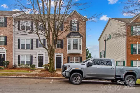 9754 Blossom Hill Dr, Huntersville, NC 28078