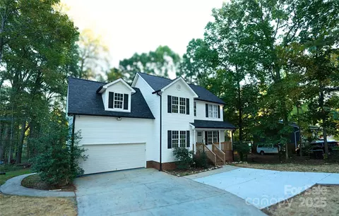 2105 Timber Ridge Rd, Monroe, NC 28112