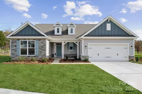 250 E Warfield Dr, Mooresville, NC 28115