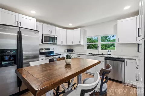 5740 Crouse Rd, Crouse, NC 28033