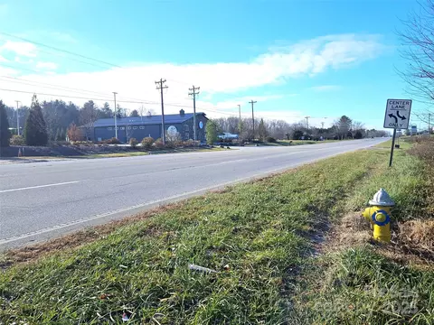 4794 Boylston Hwy, Mills River, NC 28759