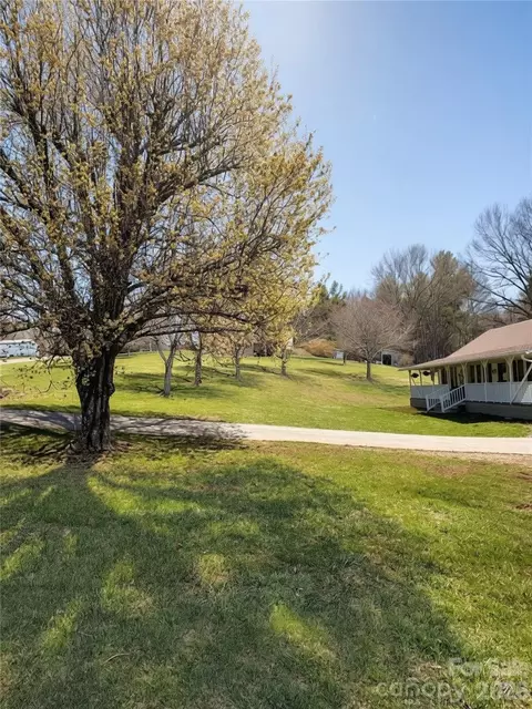 1759 Grandview Dr, Sparta, NC 28675