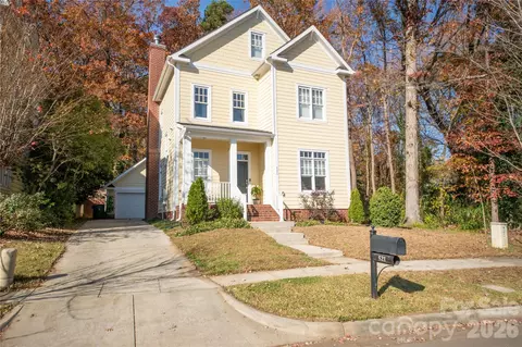 521 Lees Court St, Charlotte, NC 28211
