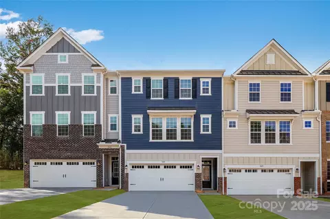 1025 Bandon Dr, Waxhaw, NC 28173