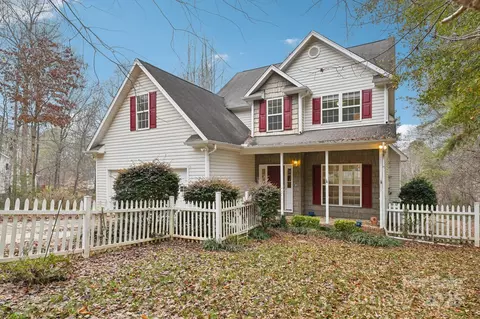 3543 Lake Bluff Dr, Sherrills Ford, NC 28673