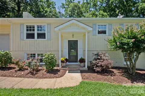 137 Hiram Rd, Mooresville, NC 28117