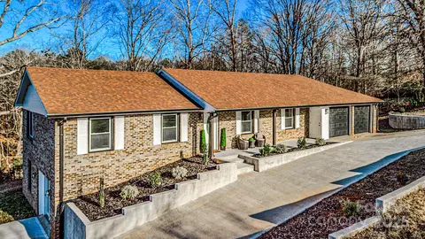 238 Lincoln Dr, Forest City, NC 28043