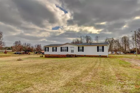 112 Kimbo Dr, Kings Mountain, NC 28086