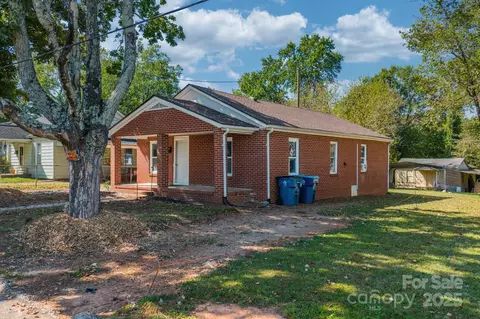 728 21st Sw St SW, Hickory, NC 28602