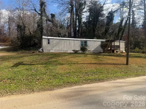 222 Forsythe St, Marion, NC 28752