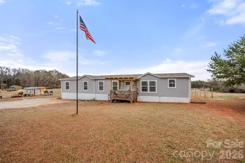 859 Henry Jenkins Rd, Mooresboro, NC 28114