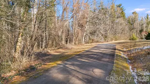 008 Roberts N 8 Ln N #8, Flat Rock, NC 28731