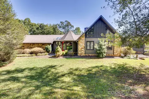 285 Old Batson Rd, Taylors, SC 29687