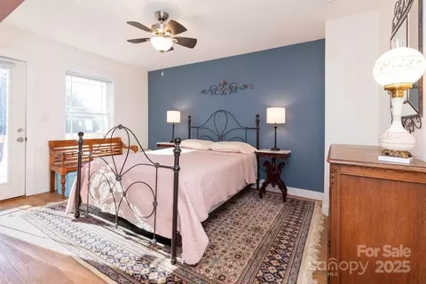 Bedroom - 2888 Beaverdam Rd, Canton, NC 28716 photo 4 of 6
