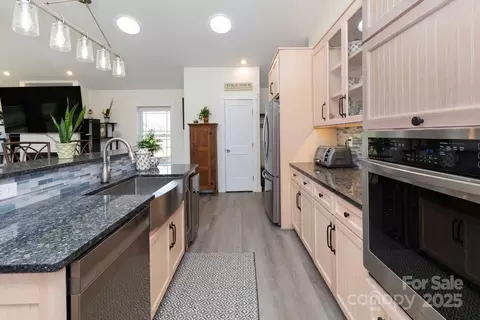 Kitchen - 2888 Beaverdam Rd, Canton, NC 28716 photo 2 of 2