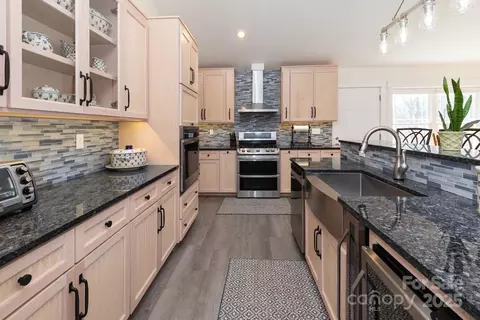 Kitchen - 2888 Beaverdam Rd, Canton, NC 28716 photo 1 of 2