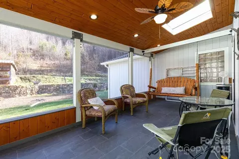 Exterior - 2888 Beaverdam Rd, Canton, NC 28716 photo 5 of 6