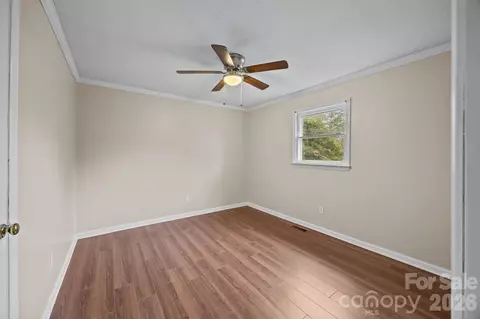 Bedroom - 1158 Sunset Ct, Conover, NC 28613 photo 2 of 2