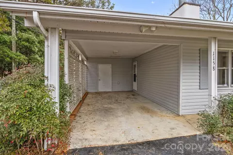Exterior - 1158 Sunset Ct, Conover, NC 28613 photo 2 of 5