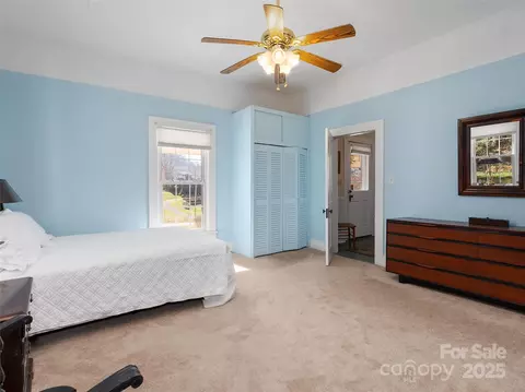 Bedroom - 4739 Old Clyde Rd, Clyde, NC 28721 photo 3 of 4
