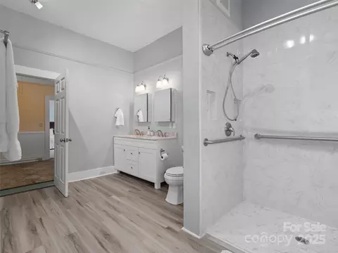 Bath - 4739 Old Clyde Rd, Clyde, NC 28721 photo 2 of 3
