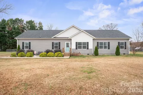 486 Stutts Rd, Mooresville, NC 28117