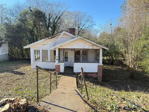 220 Te White Sr Dr, Albemarle, NC 28001