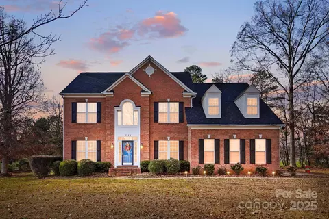 6525 Heath Glen Dr, Mint Hill, NC 28227