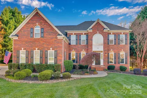 175 Corona Cir, Mooresville, NC 28117