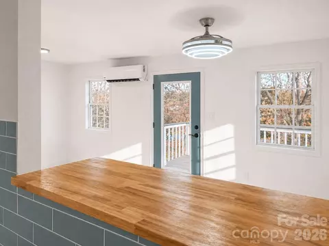 Living - 49 E Livingston St, Tryon, NC 28782 photo 1 of 4