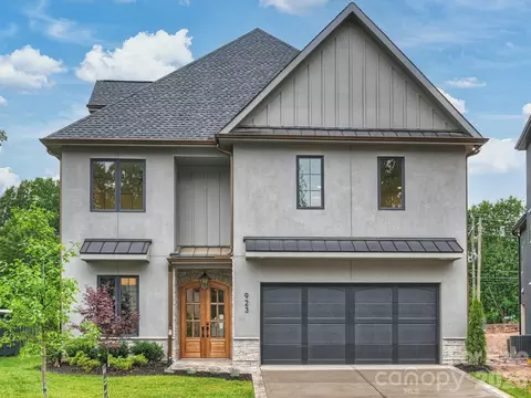 923 Laurel Creek Ln, Charlotte, NC 28211
